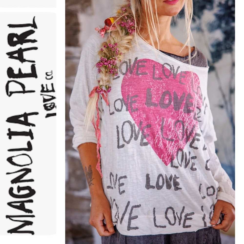 NWT Magnolia Pearl Sold Out Season of Love Amor Richi Tee one size